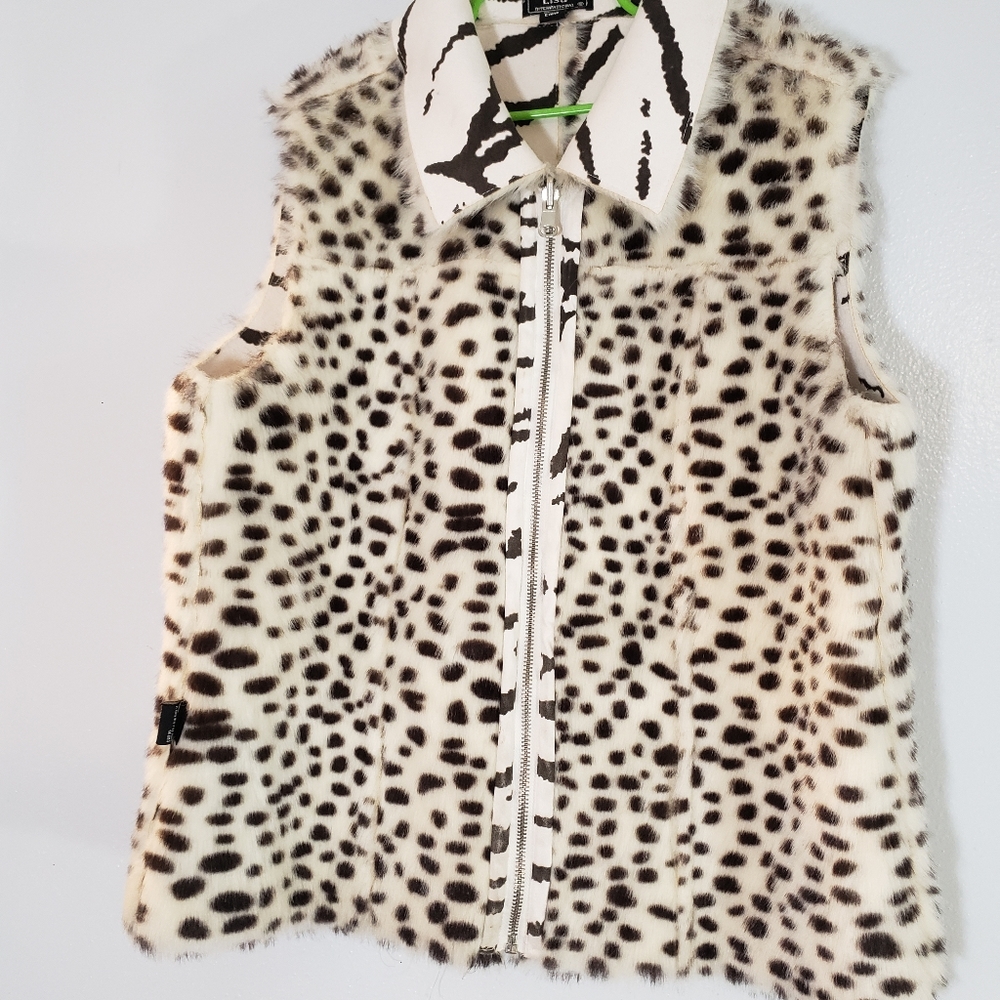 Sleeveless faux fur vest